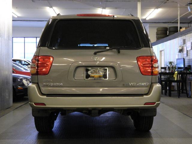 Toyota Sequoia 2001 photo 4