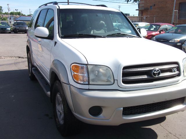 Toyota Sequoia 2001 photo 10