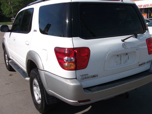 Toyota Sequoia 2001 photo 12