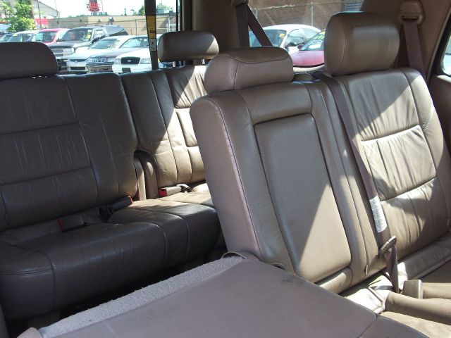 Toyota Sequoia 2001 photo 4