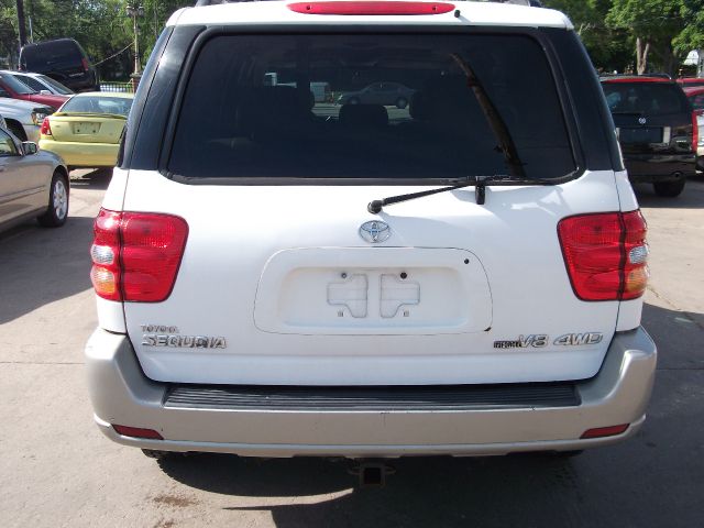 Toyota Sequoia 2001 photo 7