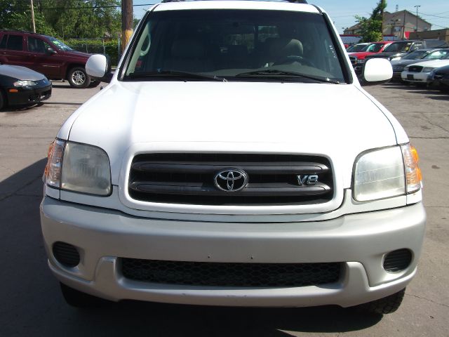 Toyota Sequoia 2001 photo 8