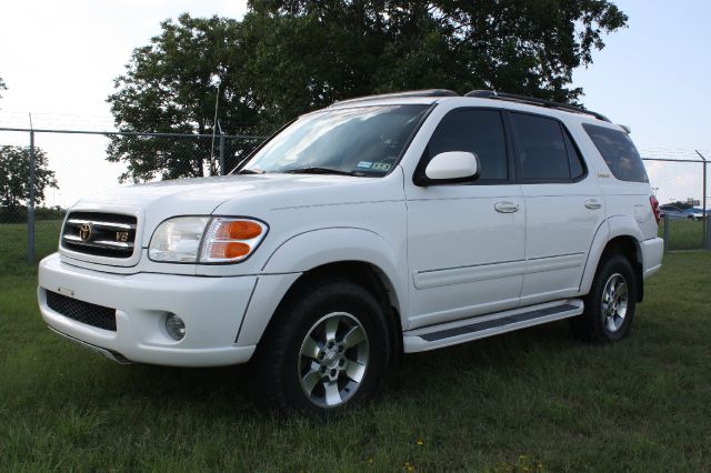 Toyota Sequoia 2001 photo 1