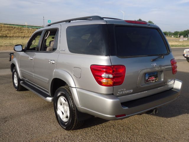 Toyota Sequoia 2001 photo 1