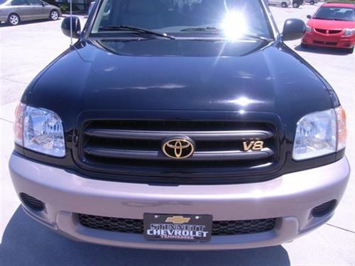 Toyota Sequoia 2001 photo 3