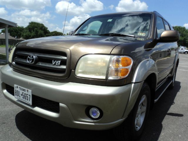 Toyota Sequoia 2001 photo 1