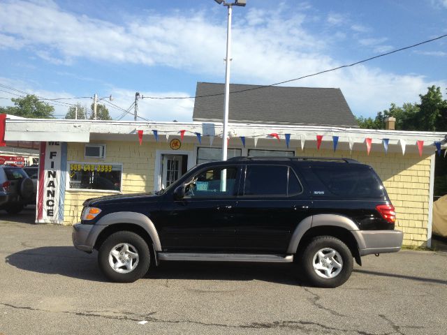 Toyota Sequoia 2001 photo 1