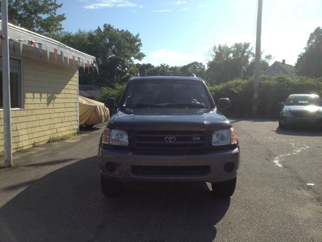 Toyota Sequoia 2001 photo 2