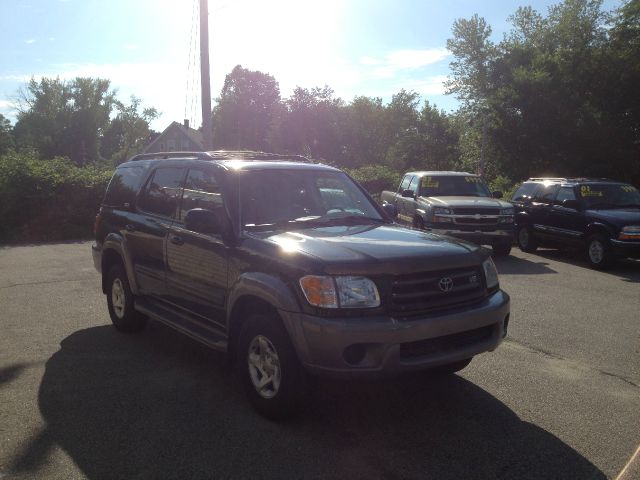 Toyota Sequoia 2001 photo 3