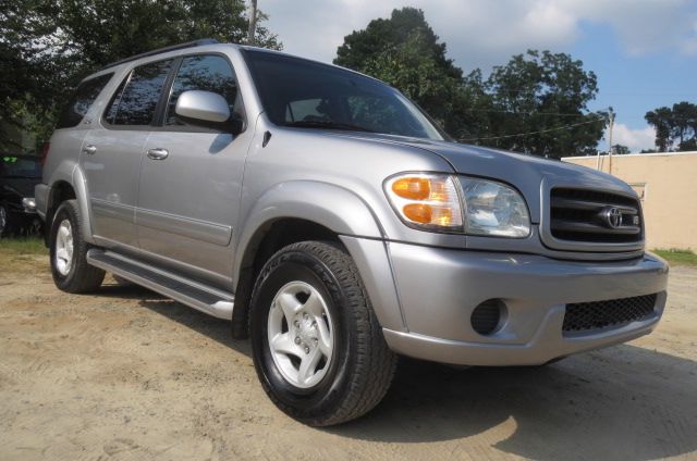 Toyota Sequoia 2001 photo 1