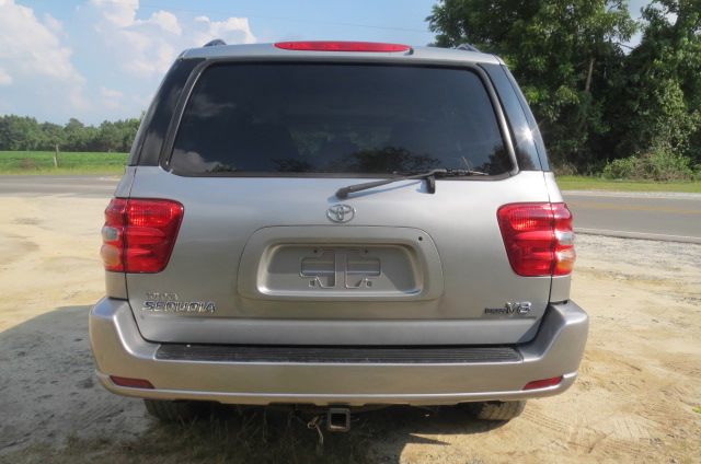 Toyota Sequoia 2001 photo 4