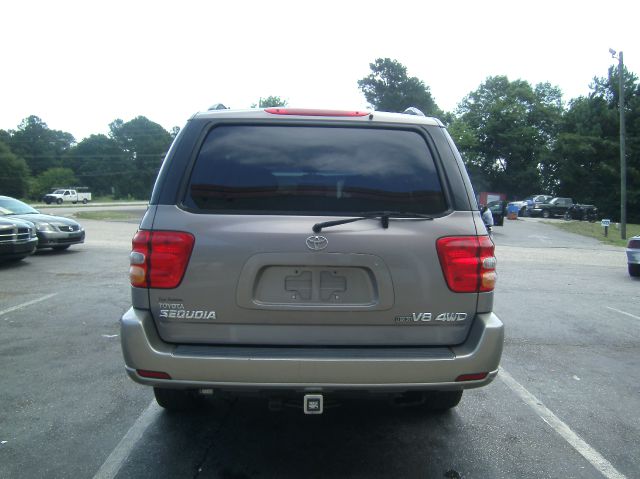 Toyota Sequoia 2001 photo 1