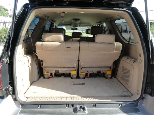 Toyota Sequoia 2001 photo 17