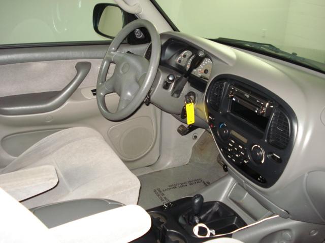 Toyota Sequoia 2001 photo 1