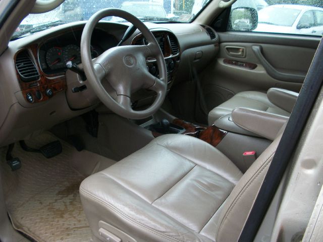 Toyota Sequoia 2001 photo 3