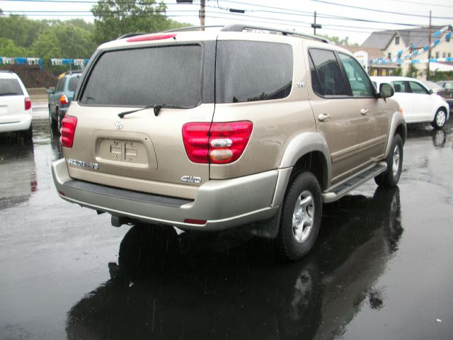 Toyota Sequoia 2001 photo 5