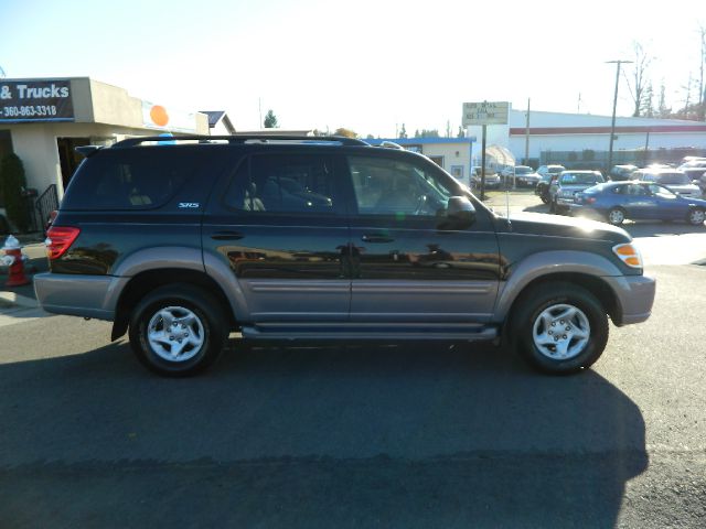 Toyota Sequoia 2001 photo 1