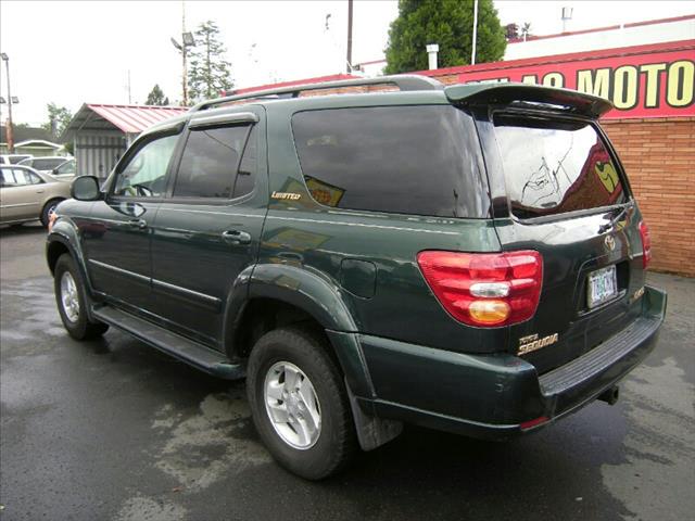 Toyota Sequoia 2002 photo 2