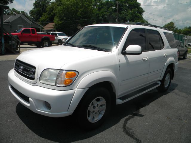 Toyota Sequoia 2002 photo 2