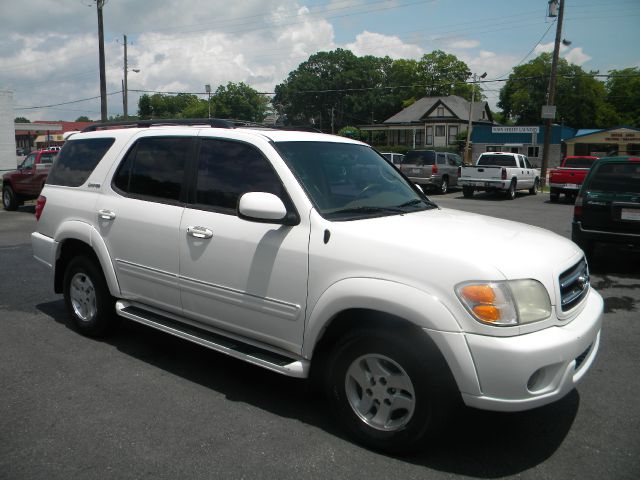 Toyota Sequoia 2002 photo 4