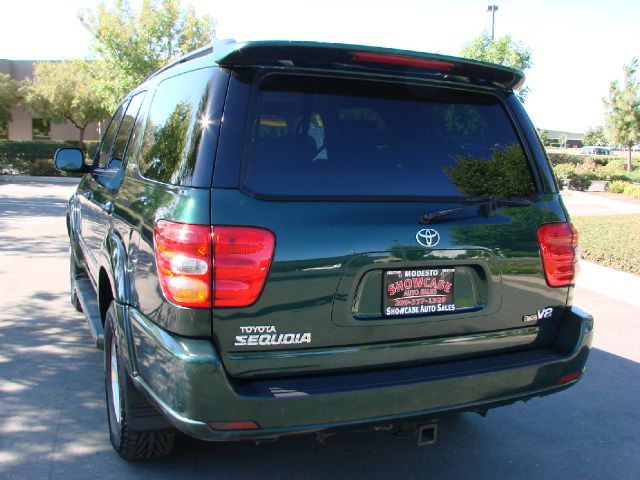 Toyota Sequoia 2002 photo 15