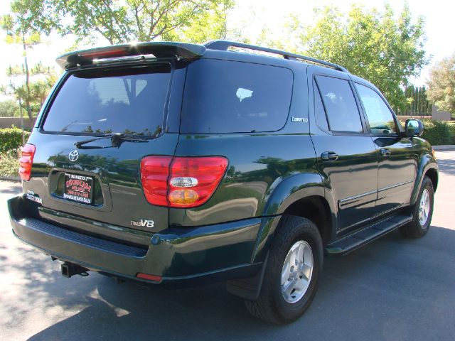 Toyota Sequoia 2002 photo 18