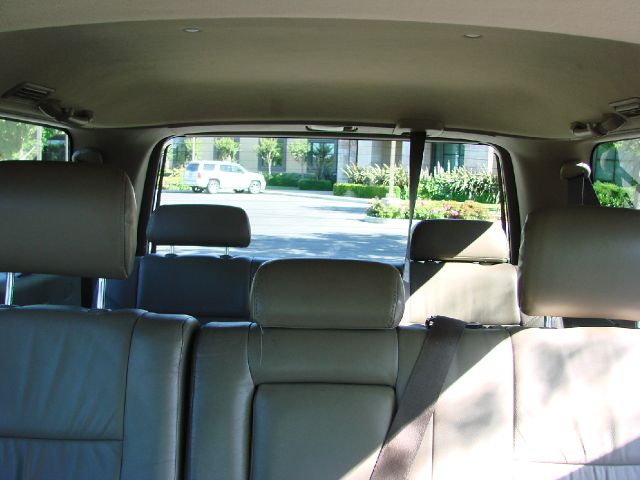 Toyota Sequoia 2002 photo 24