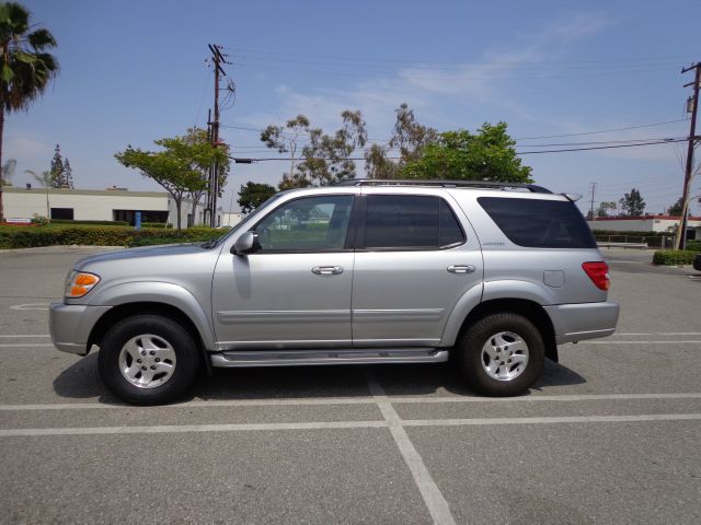 Toyota Sequoia 2002 photo 7