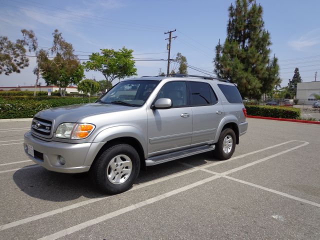 Toyota Sequoia 2002 photo 9