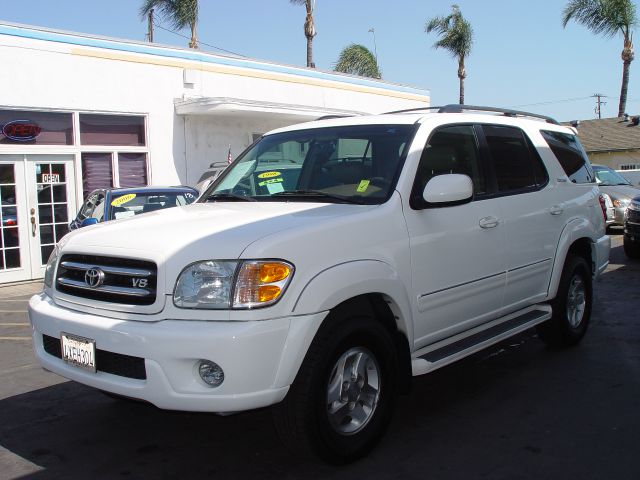 Toyota Sequoia 2002 photo 10