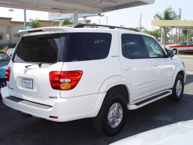 Toyota Sequoia 2002 photo 5