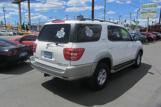 Toyota Sequoia 2002 photo 4