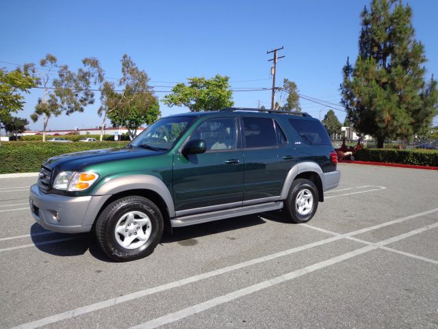 Toyota Sequoia 2002 photo 3