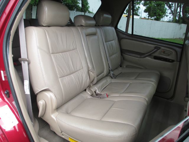 Toyota Sequoia 2002 photo 13