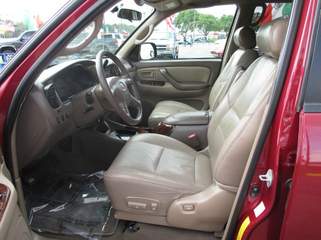 Toyota Sequoia 2002 photo 20