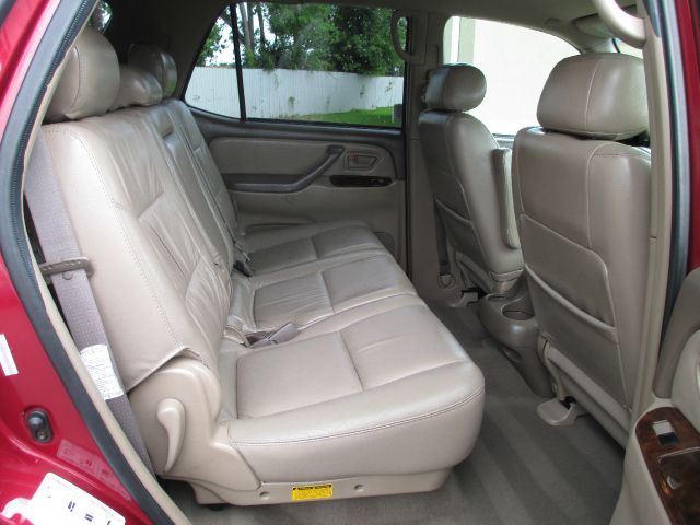 Toyota Sequoia 2002 photo 7