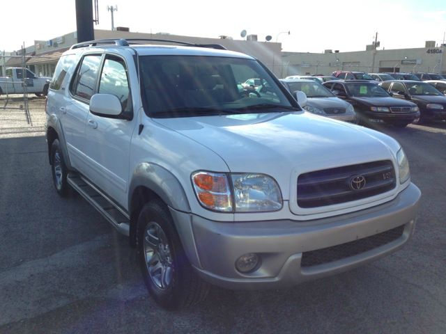 Toyota Sequoia 2002 photo 2