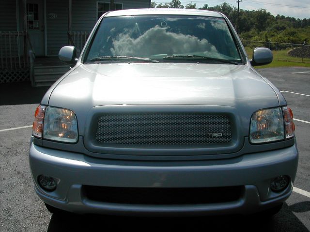 Toyota Sequoia 2002 photo 4