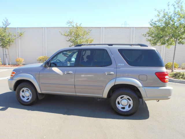 Toyota Sequoia 2002 photo 3