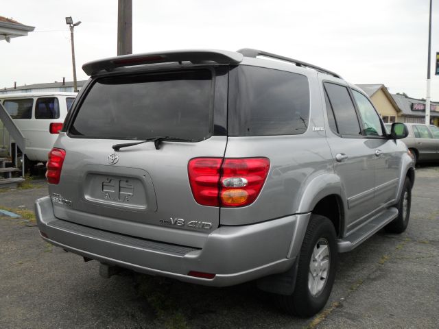 Toyota Sequoia 2002 photo 1