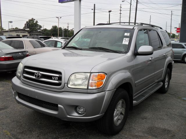 Toyota Sequoia 2002 photo 2