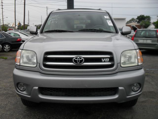 Toyota Sequoia 2002 photo 3