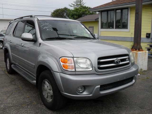 Toyota Sequoia 2002 photo 4