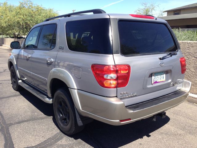 Toyota Sequoia 2002 photo 11