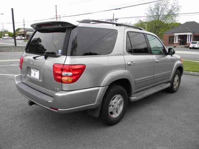 Toyota Sequoia 2002 photo 21