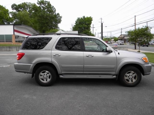 Toyota Sequoia 2002 photo 8