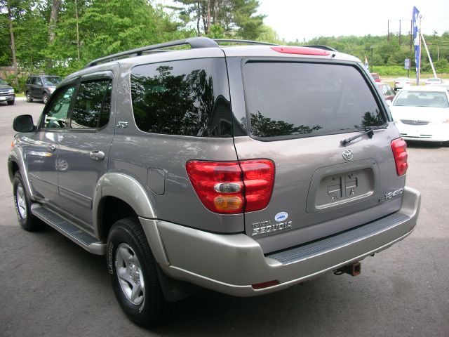 Toyota Sequoia 2002 photo 6