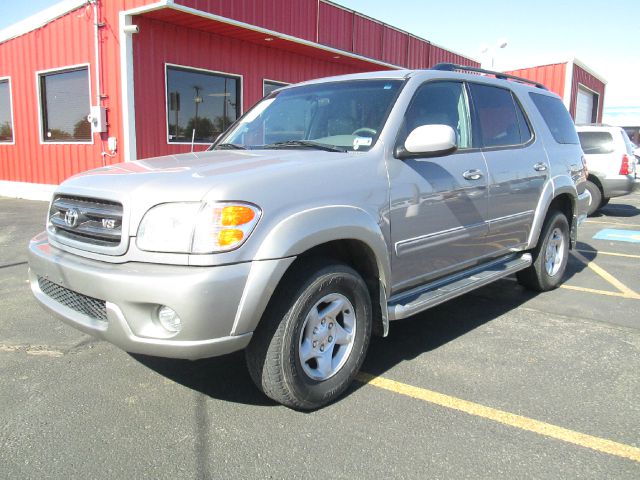 Toyota Sequoia 2002 photo 4