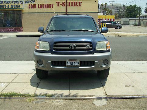 Toyota Sequoia 2002 photo 4