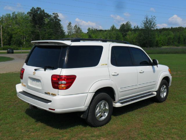 Toyota Sequoia 2002 photo 1